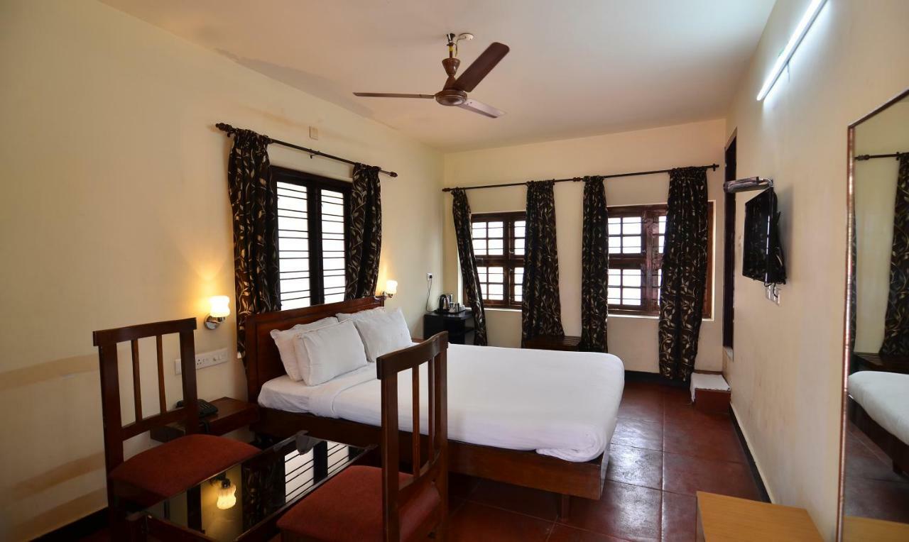 The Royal Heritage Hotel And Ayurvedic Center Thiruvananthapuram Extérieur photo