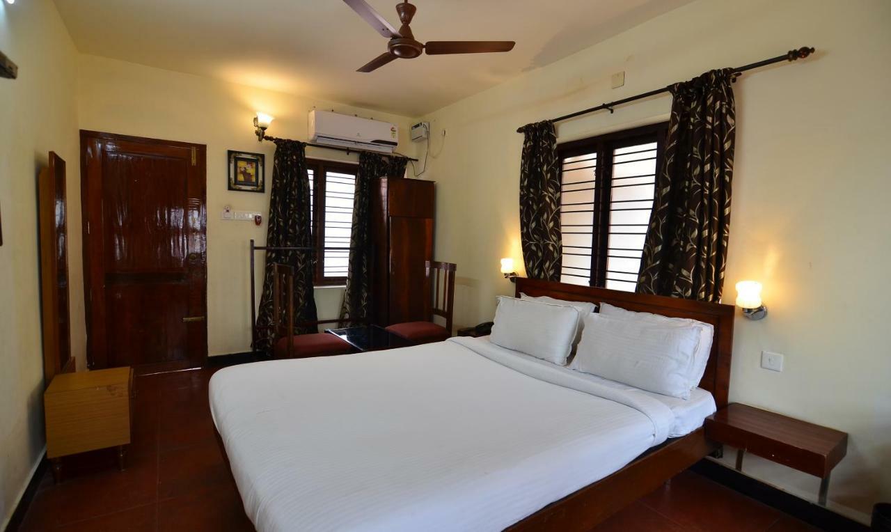 The Royal Heritage Hotel And Ayurvedic Center Thiruvananthapuram Extérieur photo